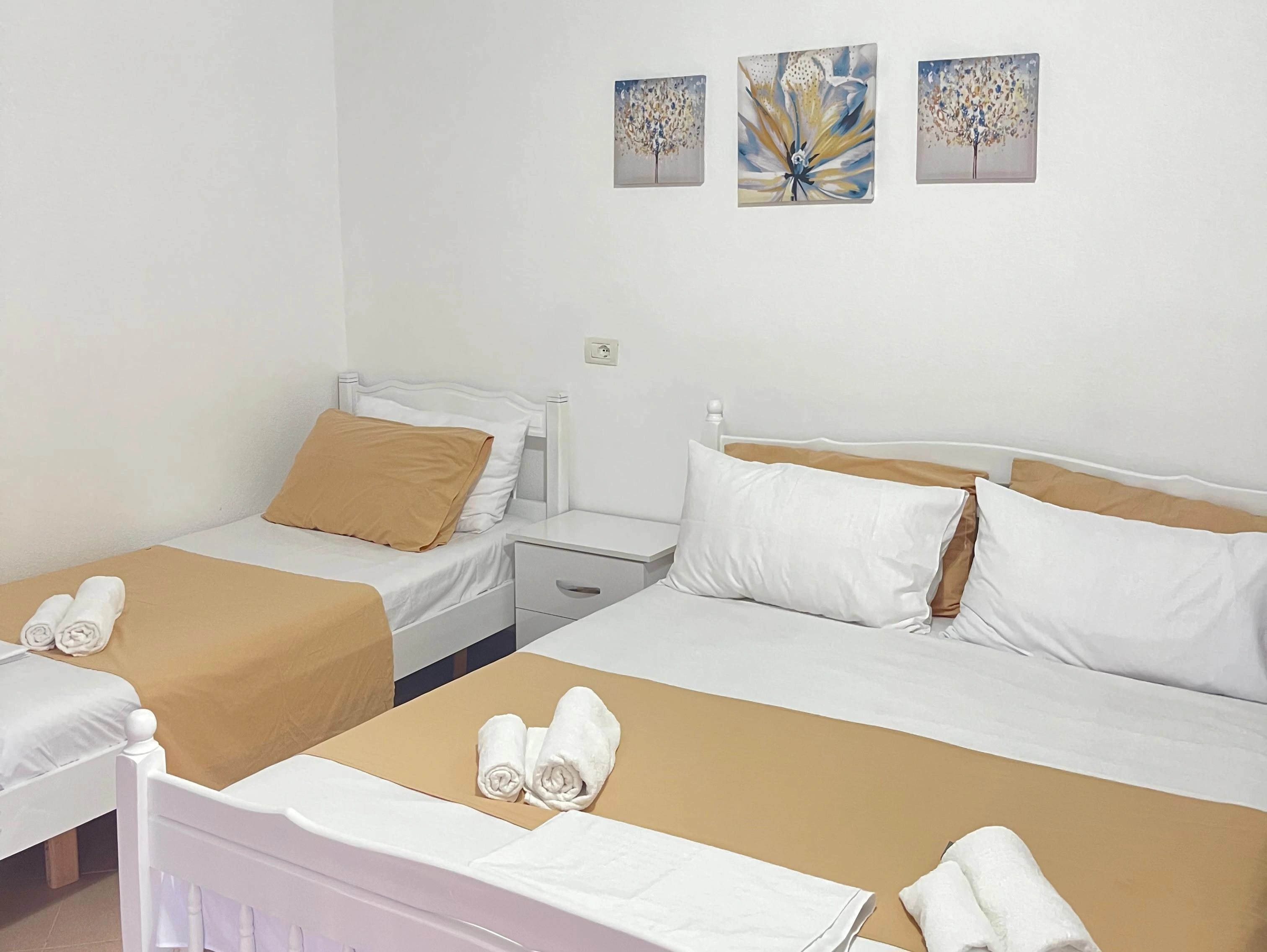 Quadruple room at Vogue Rooms Golem